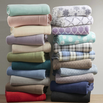 4 Pcs Full Sheet Of 100% Fleece In , Cozy, Ultra - Soft, Pilling, , Machine Washable, Comes With Flat, Fitted Sheets And 2 Pillowcases For A Restful Night Fleece, Featuring Cozy Soft Handfeel,