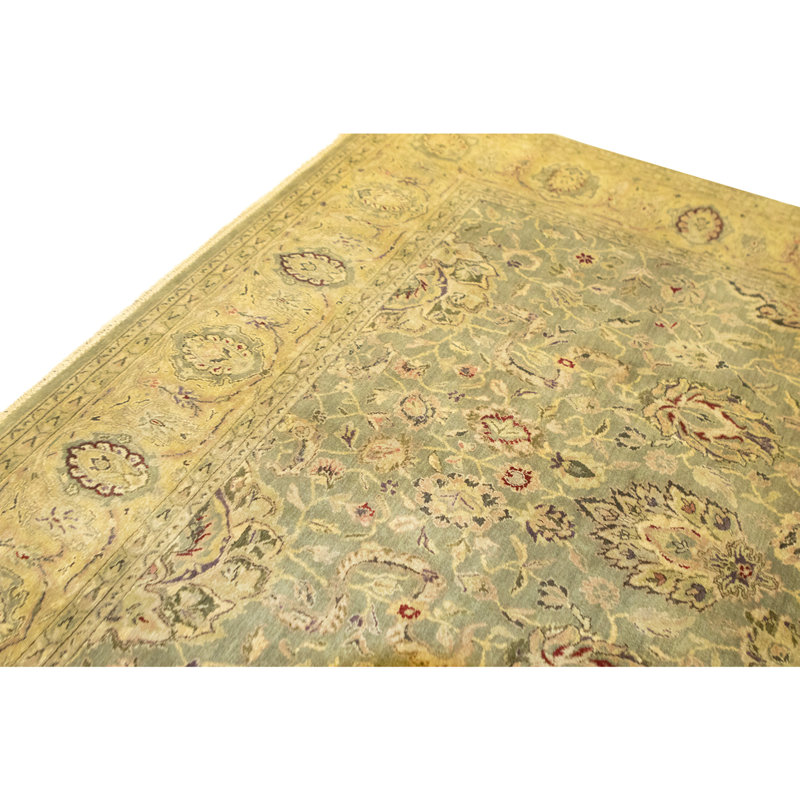 Hand Knotted Wool Oriental Area Rug in Green And Gold