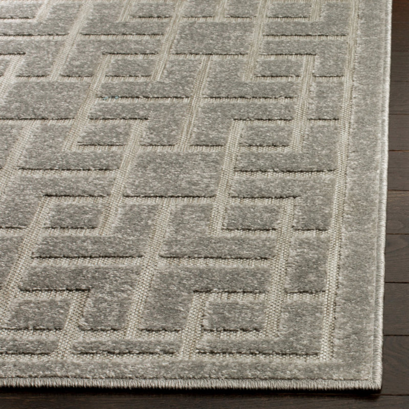 Tapis d'intérieur / extérieur gris à motif géométrique Clariandra, Rectangle 8 pi x 11 pi 2 po