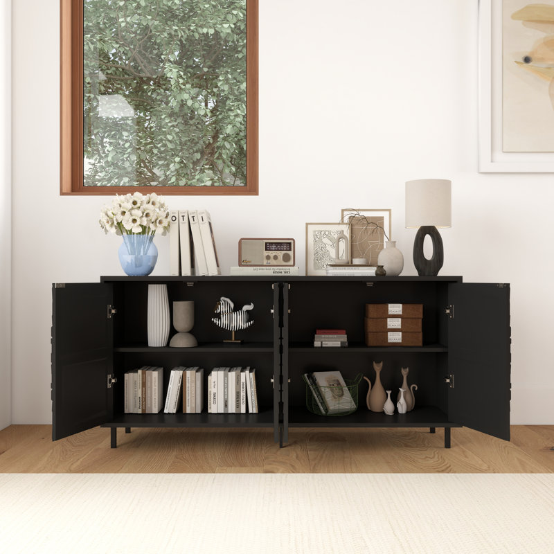 Buffet en bois avec tablettes