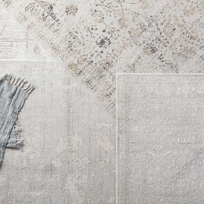 Tapis gris clair à motif floral Wahl, Rectangle 6 pi 7 po x 9 pi 6 po