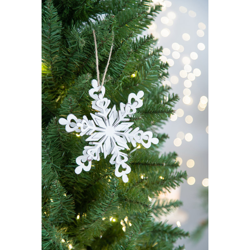 Ensemble de 6 décorations de flocons de neige en fer avec finition vieillie, H 6,3 po x l 6,1 po x P 1,8 po