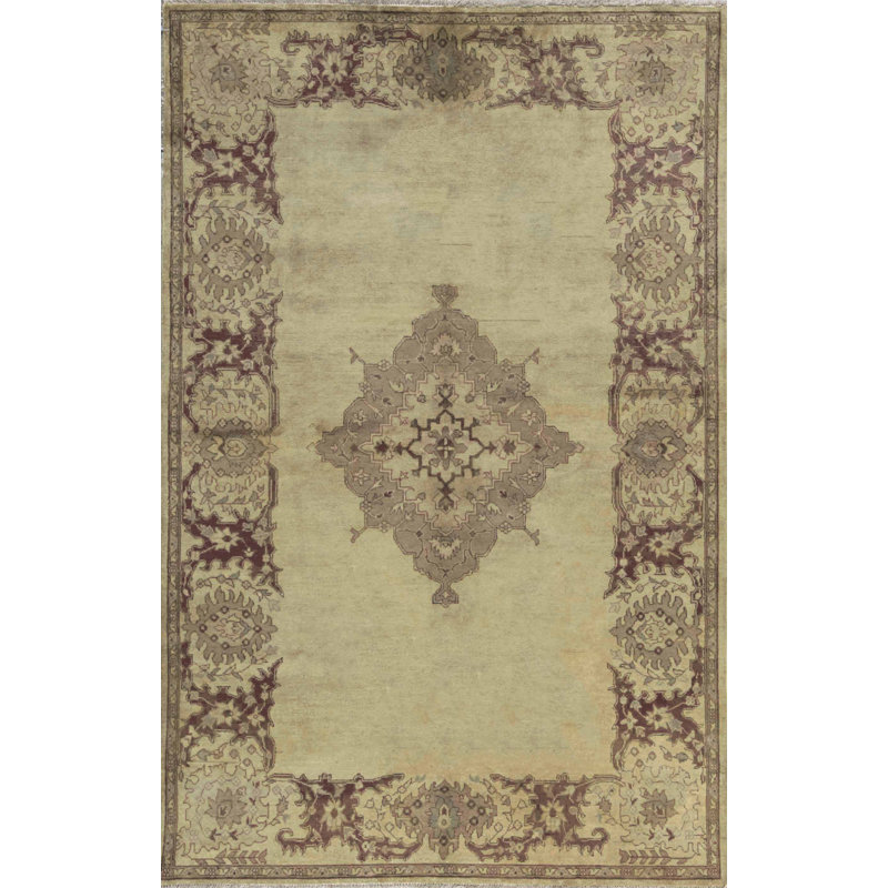 Tapis doré de haute qualité noué à la main