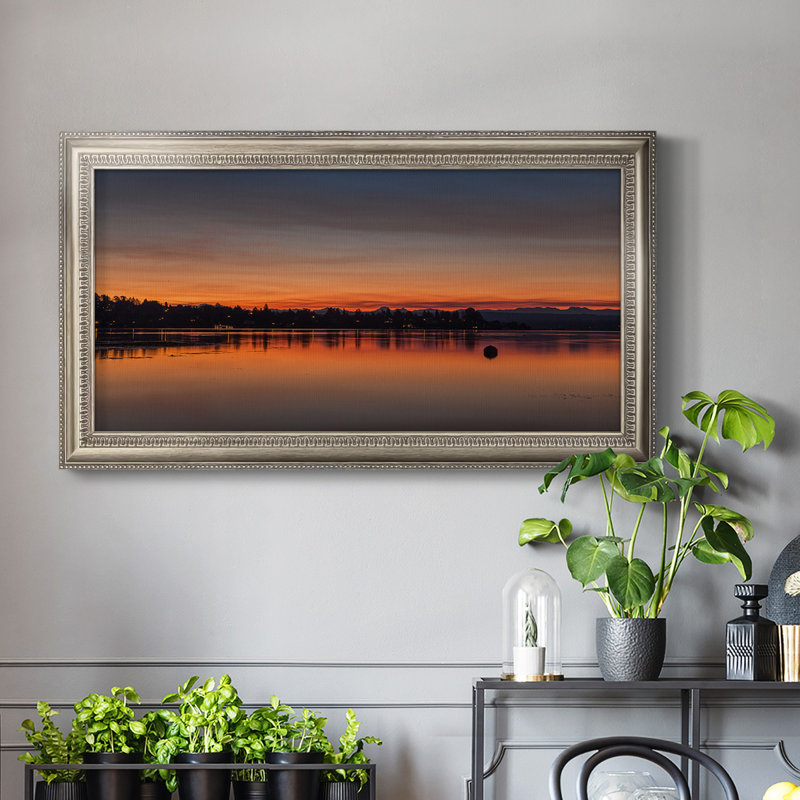 «Blaze of Glory», reproduction d'un seul cadre photo sur toile, H 21 po x l 37 po x P 1 po, Noir / encadré de but