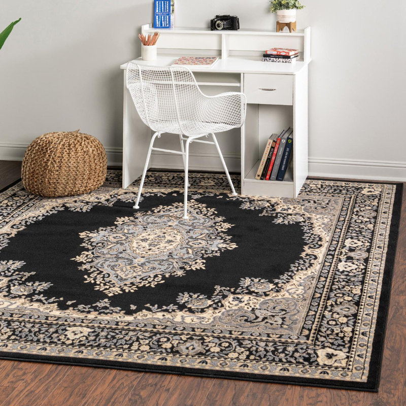 Tapis oriental noir Balthrop, Carré 7 pi 10 po, Black