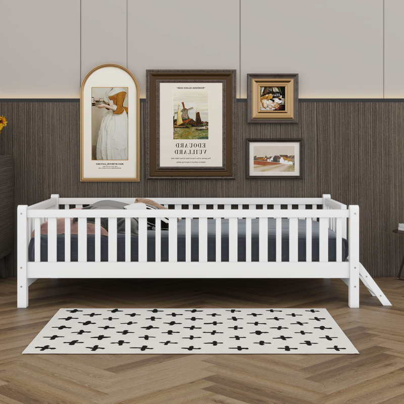 Lit simple, lit en bois massif moderne avec échelle et barrière de sécurité, White