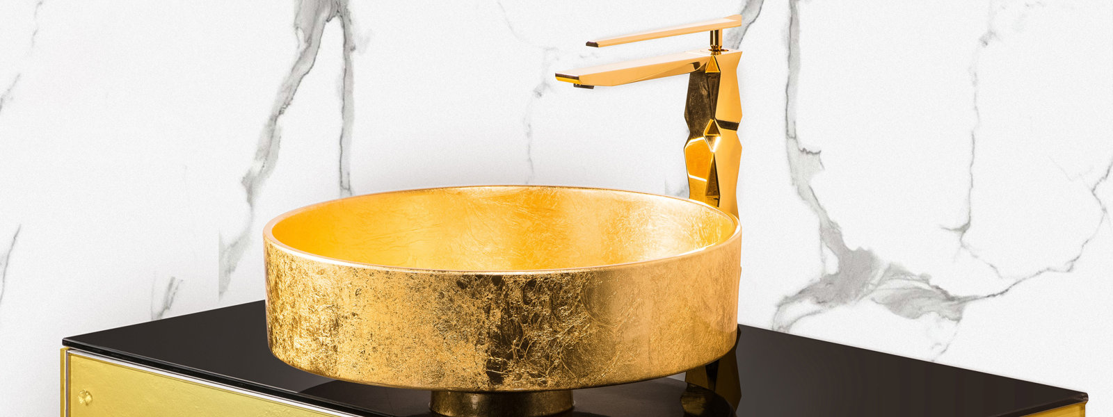 Fine Fixtures Dual-Flush Elongated One-Piece Toilet with High Efficiency  Flush in Shiny Gold 
