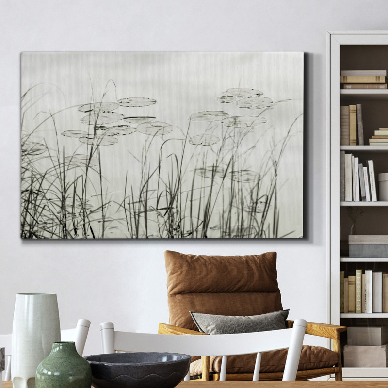 «Silver Lake Lilies», reproduction sur toile tendue, H 18 po x l 12 po x P 1 po
