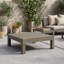 Table basse d'extérieur en bois-1124668032