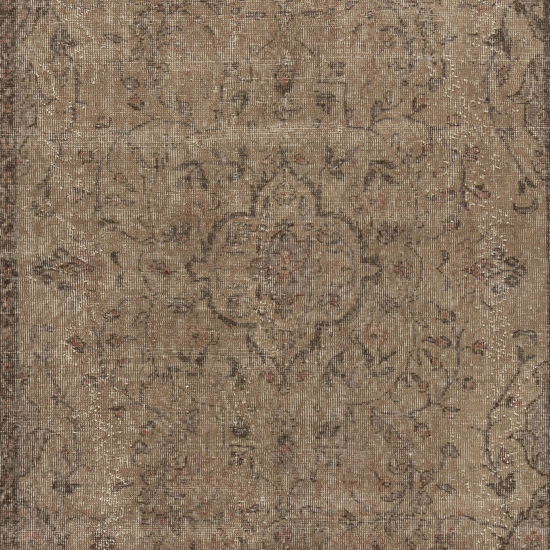 Tapis de style bohémien fait à la main 5,5 x 9,7 pi. Tapis moderne de couleur brune