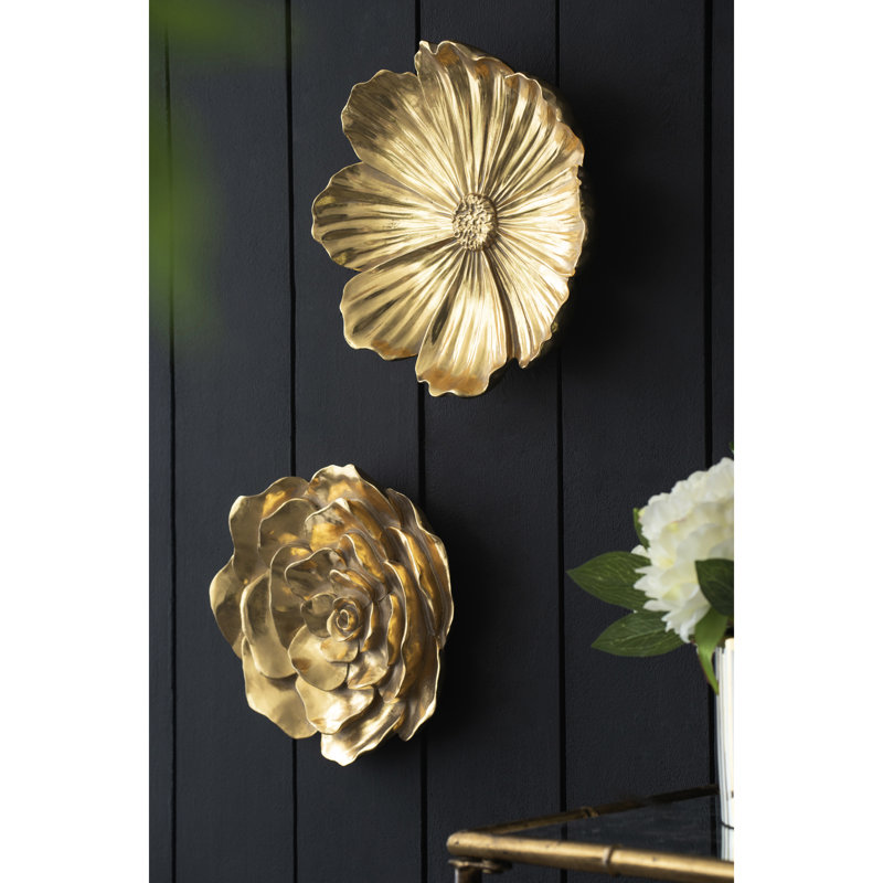 2Pcs Gold Rose Wall Decorations, Rich Golden Color, Intricate Petal Details, Versatile For Home, Living Room, Bedroom, Hallway Hanging Decor - Of 2, Hue, Design