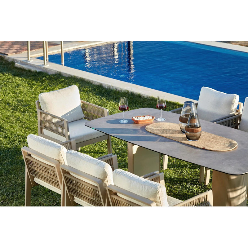 Ensemble de table et chaises de jardin