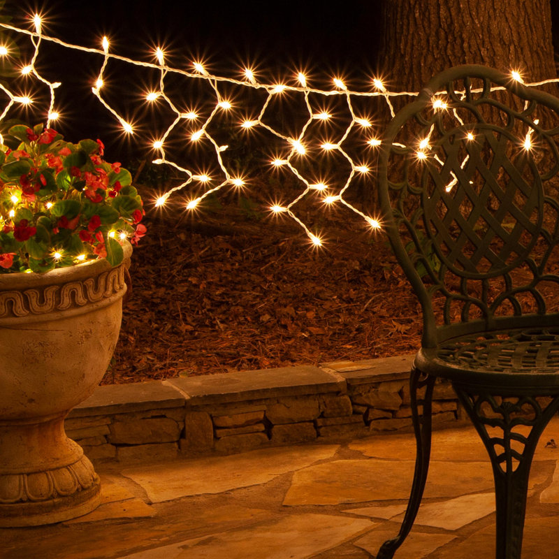 Curtain Icicle Lights, 7,5" L x 6" D, Clear
