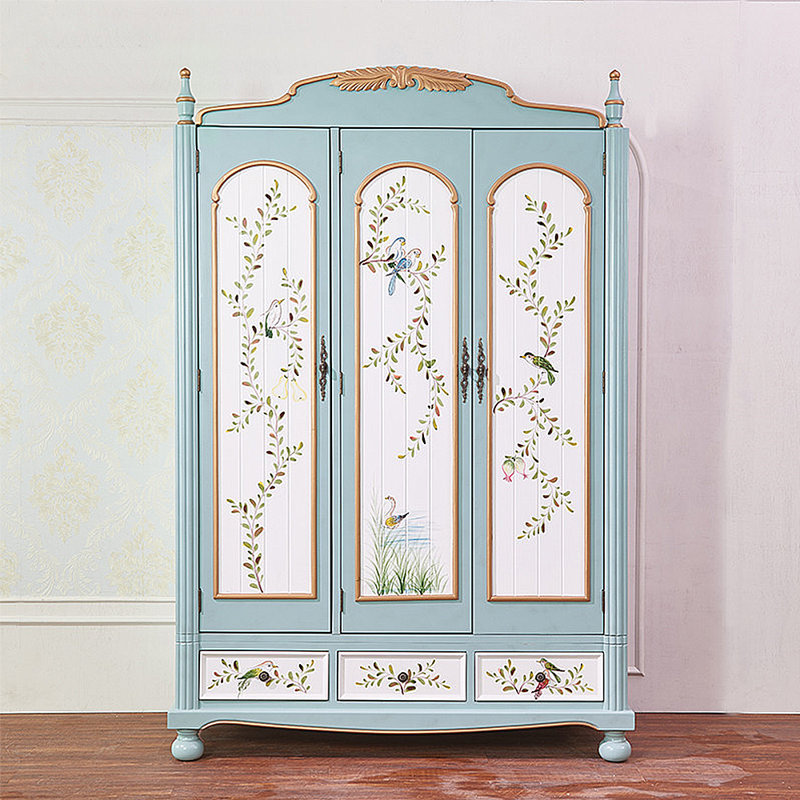 Garde-robe de style américain peinte rétro