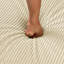 Canapé 4 places en velours côtelé beige - 2 repose-pieds, rangement, siège profond, porte-gobelets, support pour téléphone