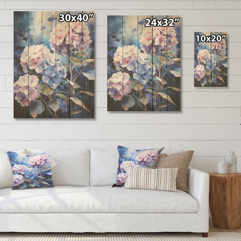 Hortensias bleus en fleurs au clair de lune I - Art mural en bois d'hortensias sur bois de pin naturel, H 32 po x l 24 po