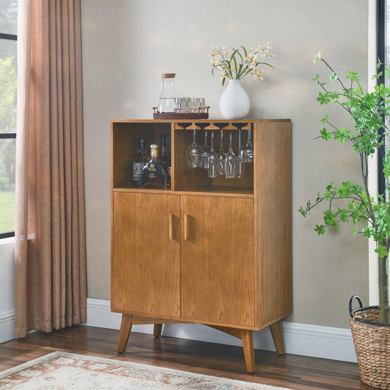 Armoire à boissons rustique polyvalente avec plusieurs options de rangement pour la maison