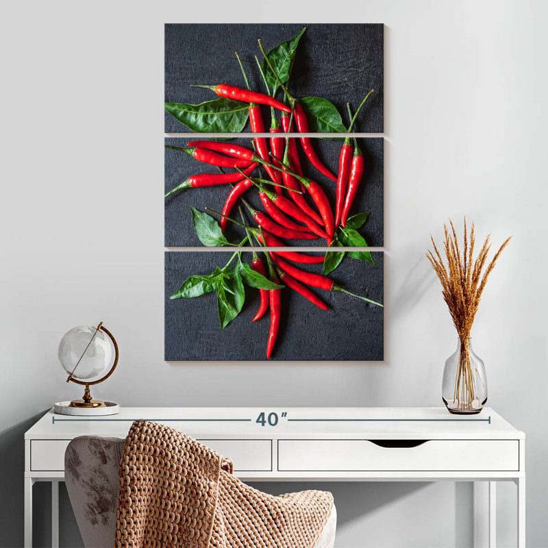 Piments rouges frais, H 32 po x l 20 po