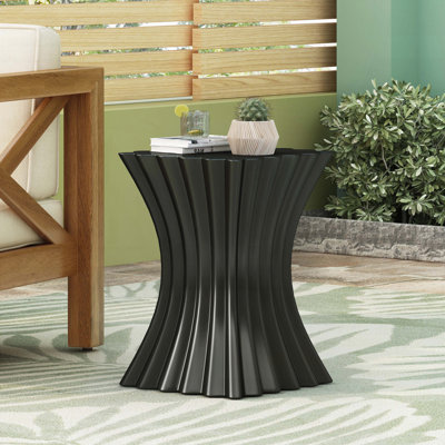 Table de bout légère en béton Wave Design