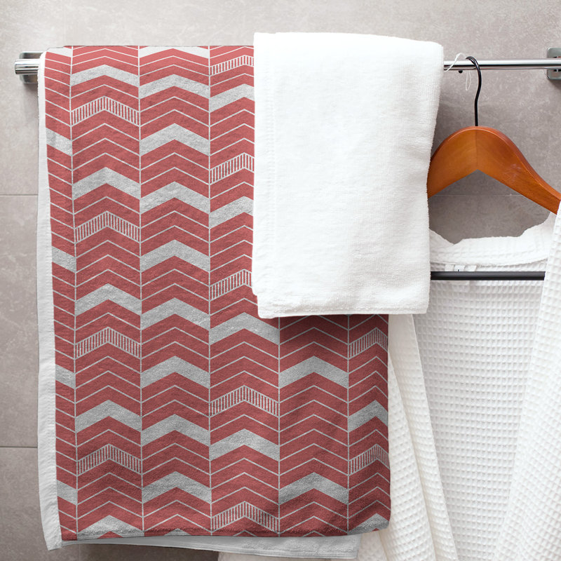 Serviette de bain à chevrons alignés Stephenie, Rouge foncé