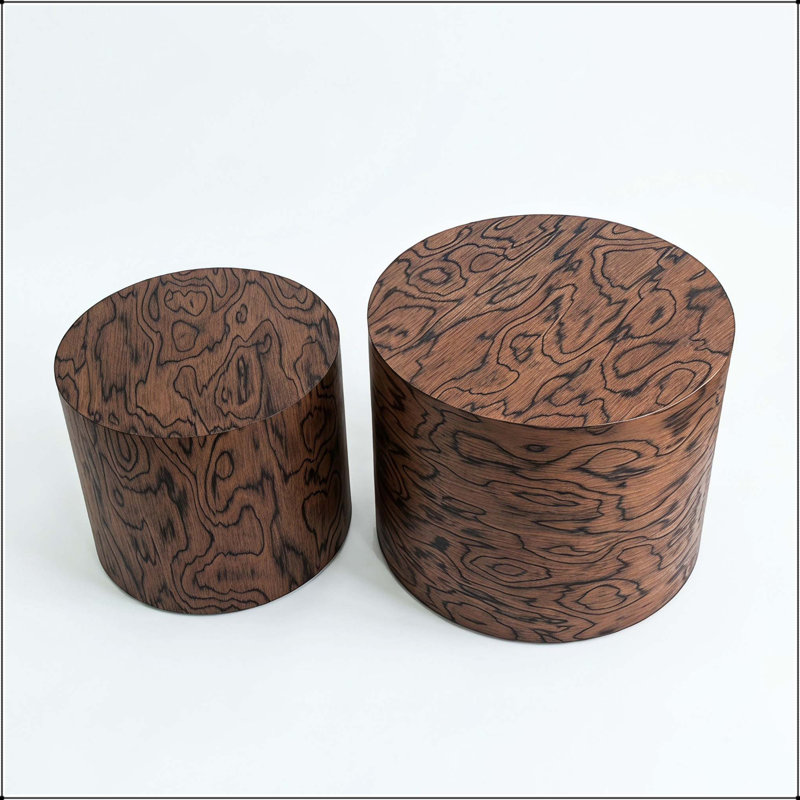 Ensemble de tables basses gigognes avec finition grain de bois souche d'arbre