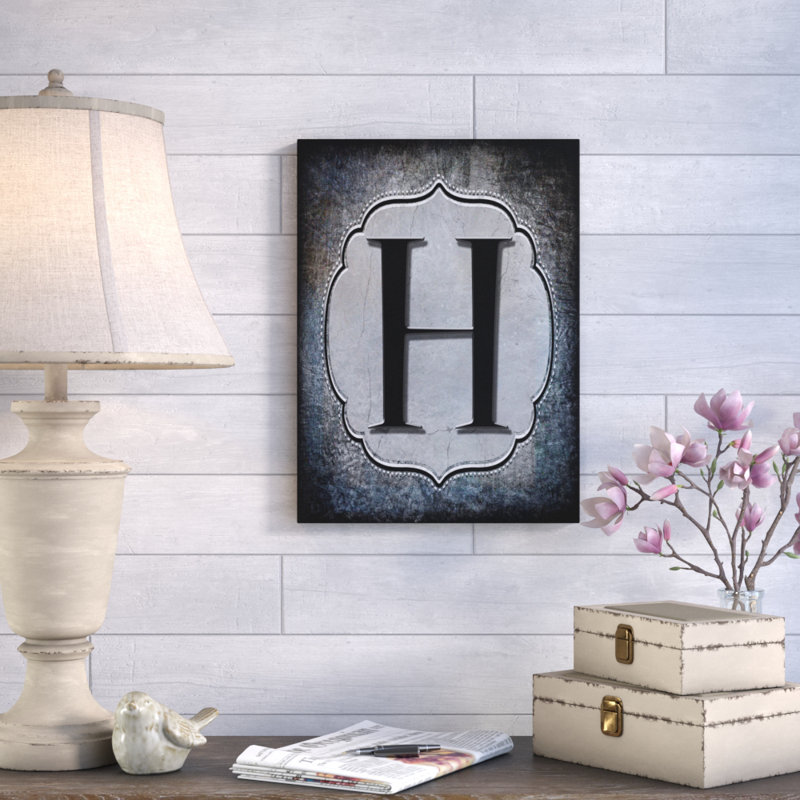 «Lettre H», art textuel sur toile tendue, H 19 po x l 14 po x P 2 po