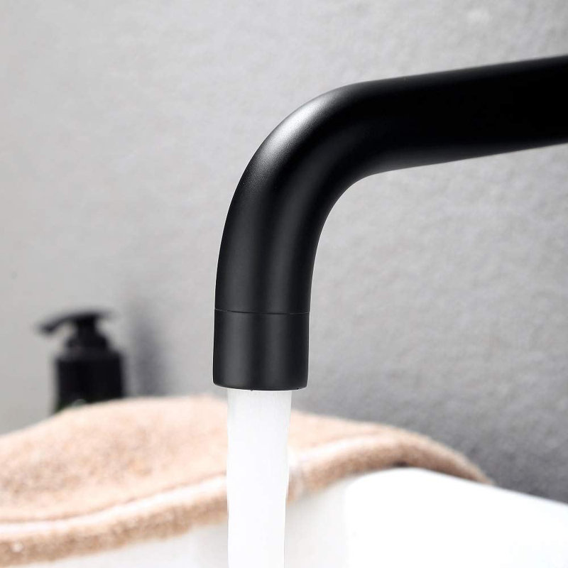 Single-handle Bathroom Faucet with Drain Assembly, Matte Black