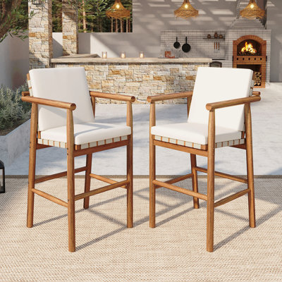 Ensemble de 2 tabourets de bar à hauteur de comptoir pour l'extérieur, ensemble de 2 tabourets de patio modernes en bois d'acacia avec accoudoirs à dossier et siège à sangles, pour les coussins de patio, de piscine, de jardin et beiges inclus