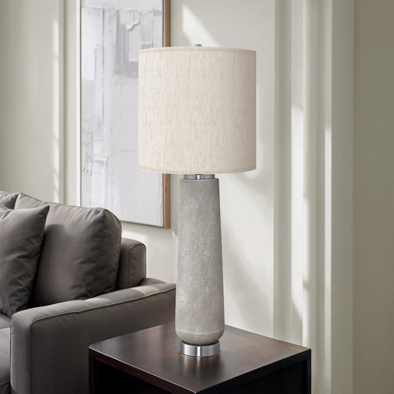 Lighting, H 29 po, lampe de table, résine grise, abat-jour ivoire / crème
