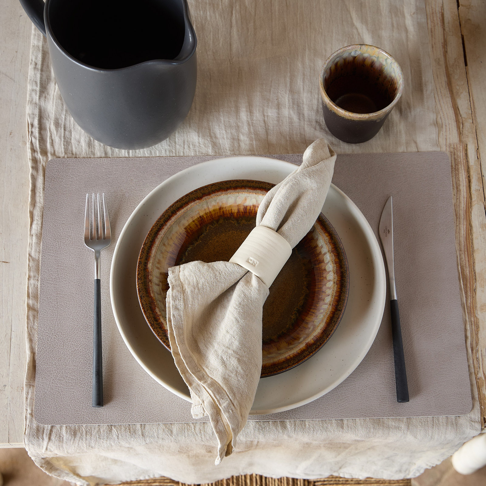 Sela Placemat, Sand Gray