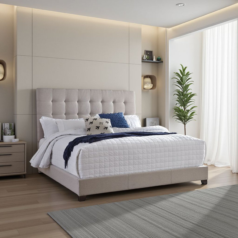 Lit plateforme grand Leji Fiji | Revêtement beige capitonné à boutons profonds | Profil bas