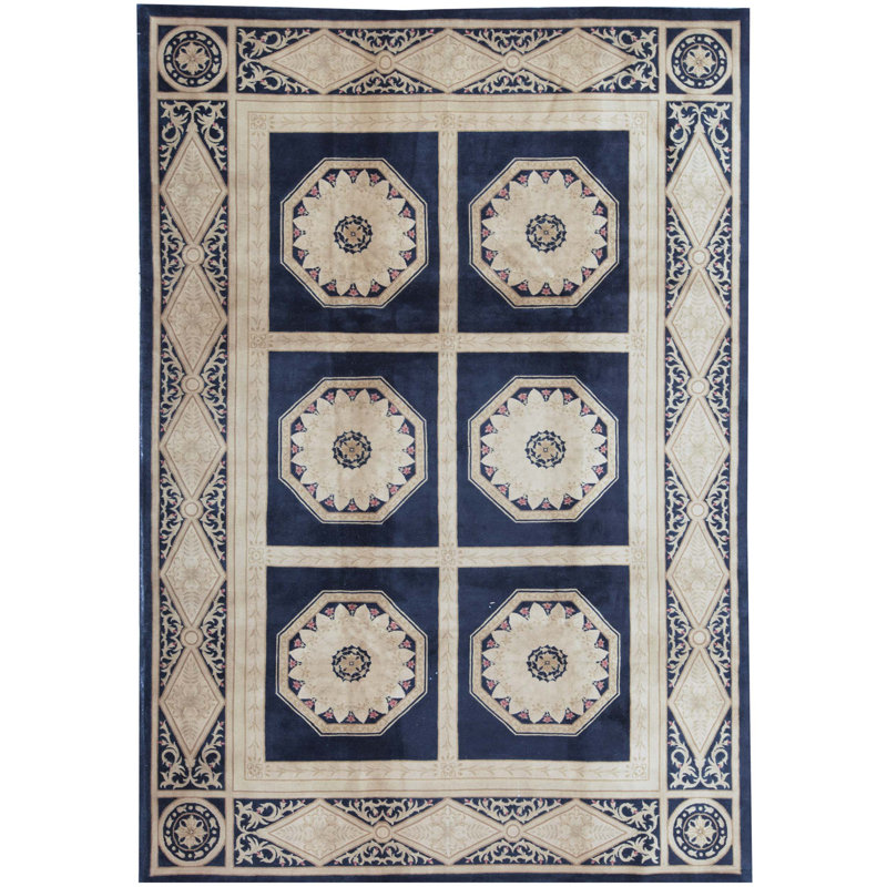 Tapis bleu marine noué à la main de haute qualité