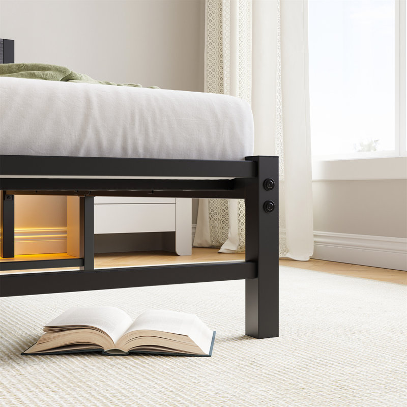 Lit plateforme simple avec tête de lit robuste, charge USB, lumières DEL, sans sommier, lattes en acier robuste, silencieux, noir
