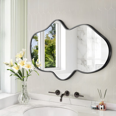 Miroir mural asymétrique