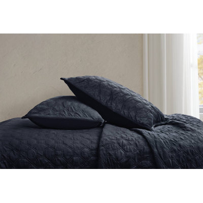 Harper 3 Piece Velvet Quilt Set