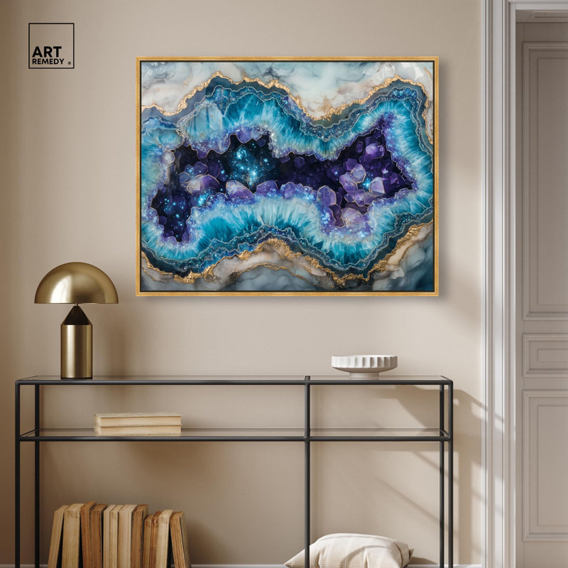 Toile Stellar Shard Core, art de la géode bleue par Art Remedy, H 31 po x l 37 po, Cadre flottant doré