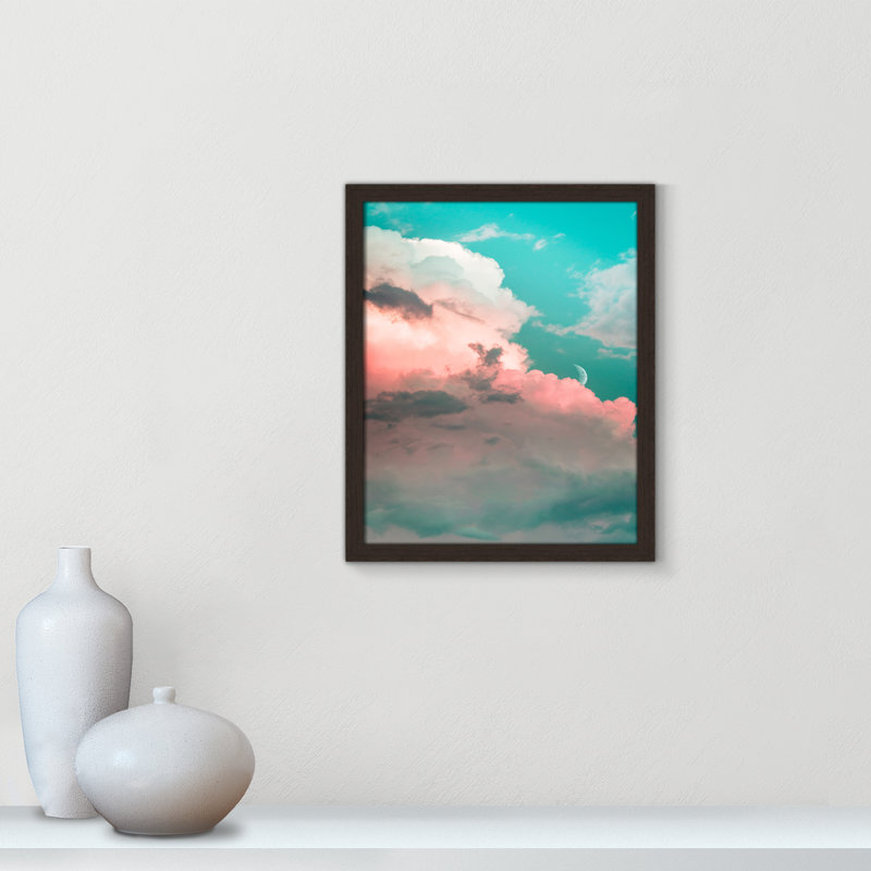 «Crescent Sky» par Szabo Viktor - Art encadré avec fond perdu, H 19 po x l 16 po x P 1,25 po, Cadre en noyer à grain ouvert