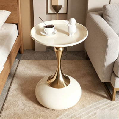 Table d'appoint à piédestal doré de luxe, table de bout ronde à plateau brillant blanc crème, table d'appoint moderne en forme de sablier pour la chambre à coucher du salon