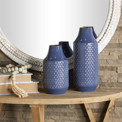 Metal Diamond Embossed Exterior Decorative Blue Vase Set