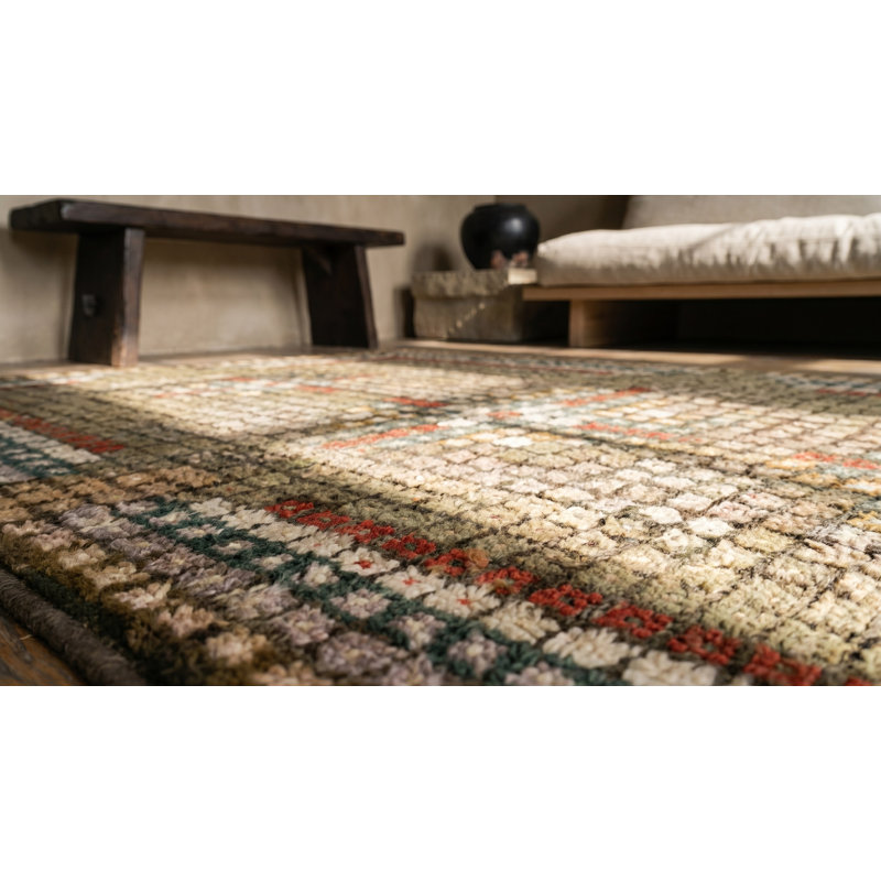 Tapis crocheté antique American