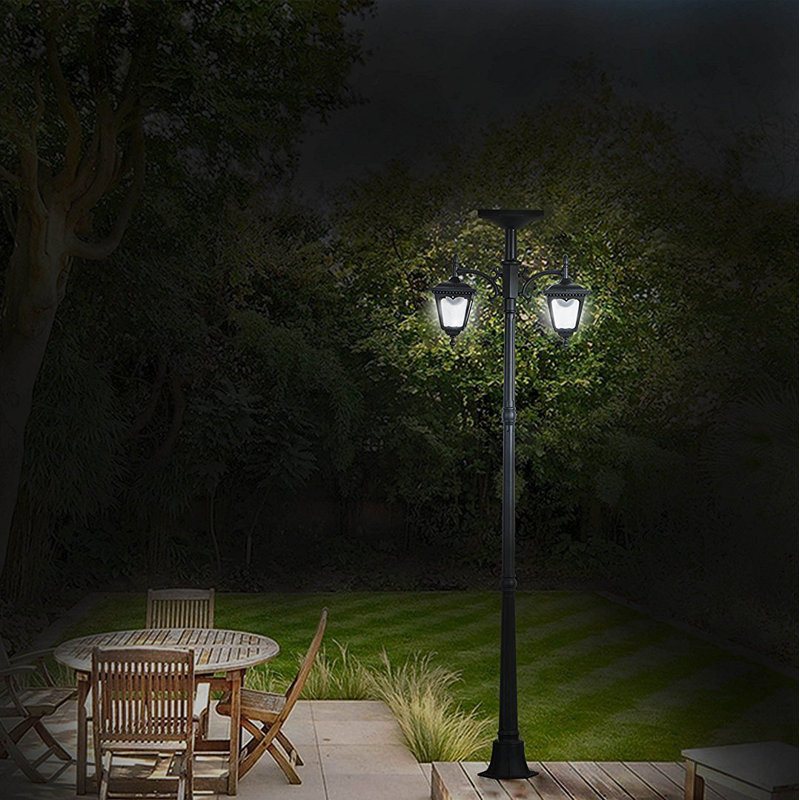Lampadaire en acier solaire 83 po Mulfo Street
