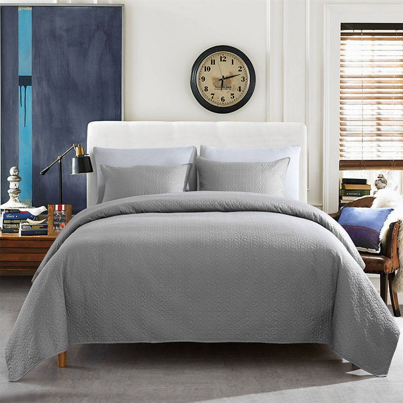 QSM02 Quilt, King Quilt + 2 King Shams, Gray