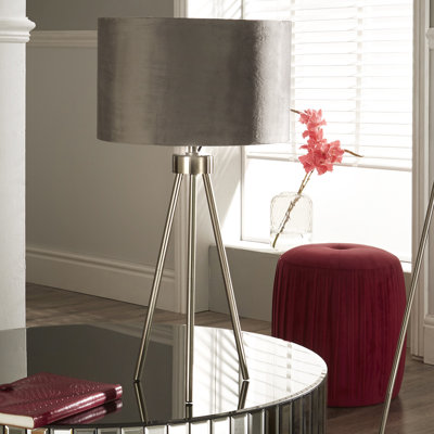 Laci Metal Tripod Lamp