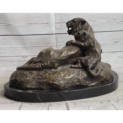 Danyah Figurines & Sculptures