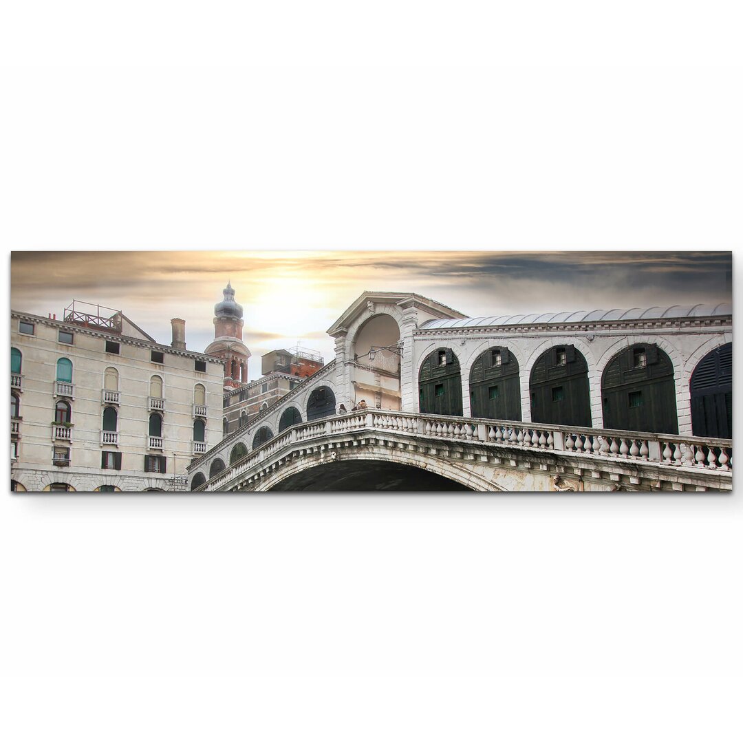 Leinwandbild Rialtobrücke mit Gondeln in Venedig