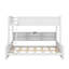 Lit simple superposé au-dessus de grand lit simple avec armoires de rangement et ports USB-114728141