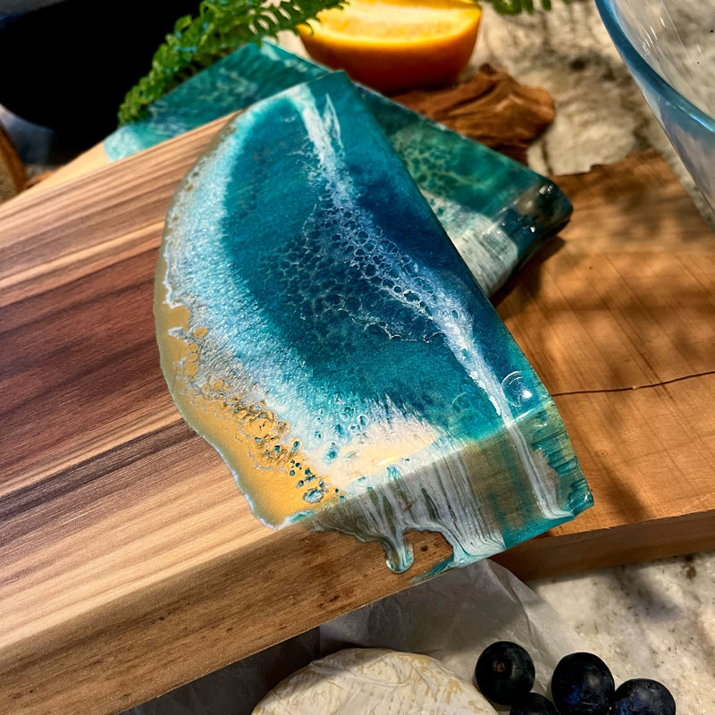 Planche de charcuterie en résine noyer Beach