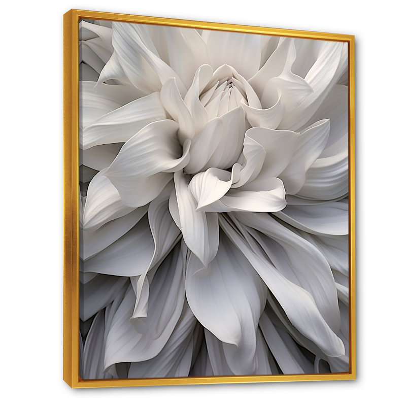 «Serene Flower Petals Dreamscape», reproduction sur toile, Cadre flottant doré, 20" H x 12" W