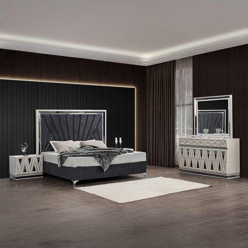 Shalondra  4PC Bedroom Set, King