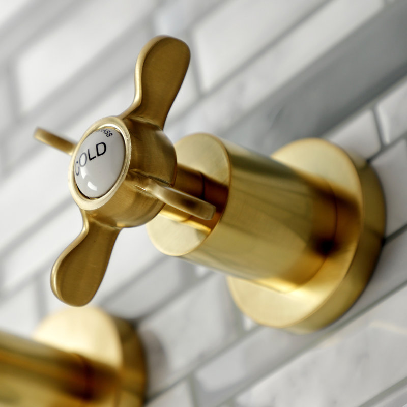 Robinet de salle de bain fixé au mur Essex, Laiton brossé